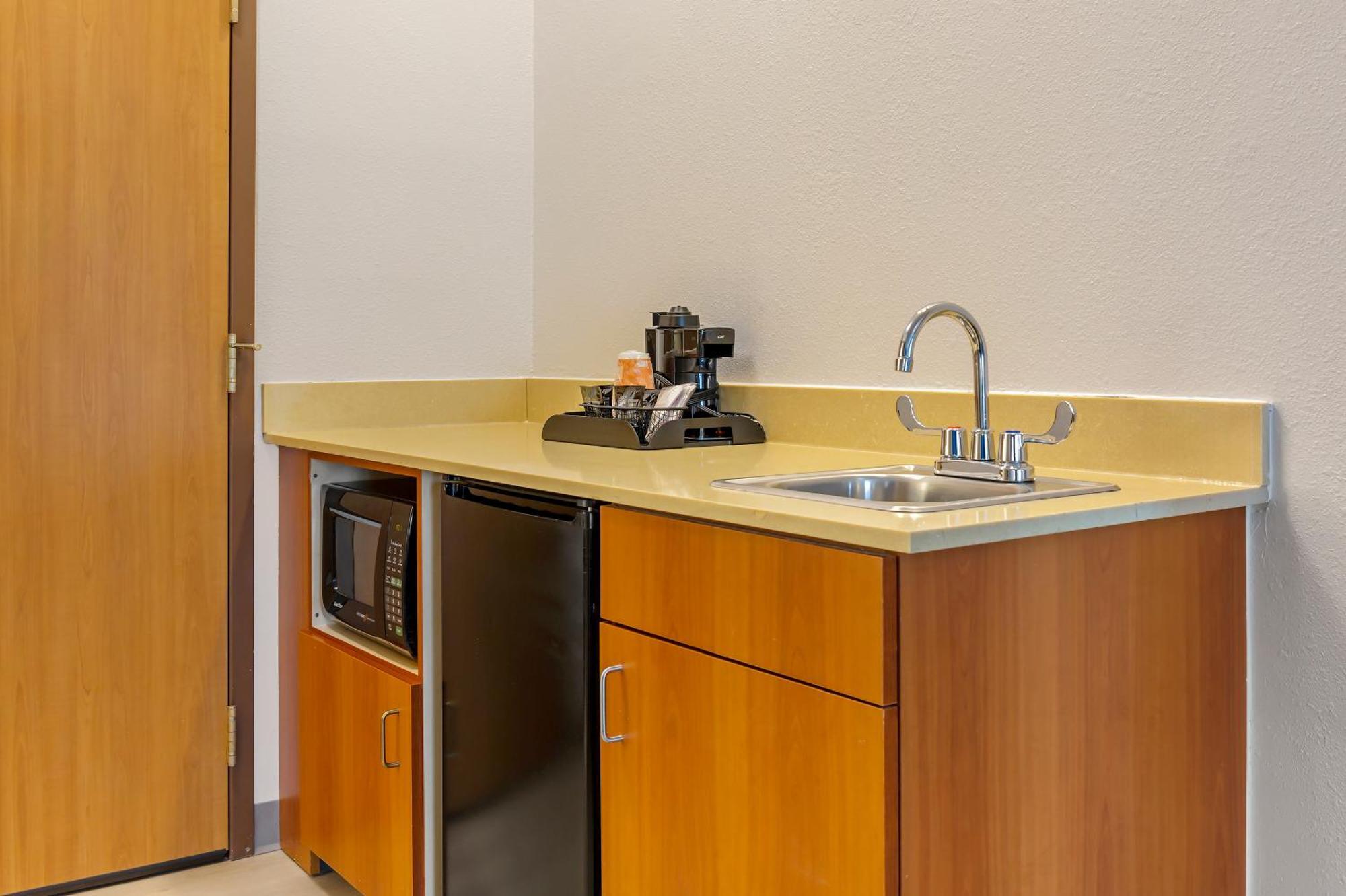 Hampton Inn Rapid Stadt Exterior foto